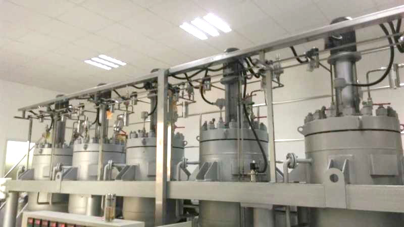 連續反應裝置完工現場